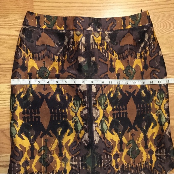 Hugo Boss Silk Patterned Mini Skirt - Picture 7 of 8